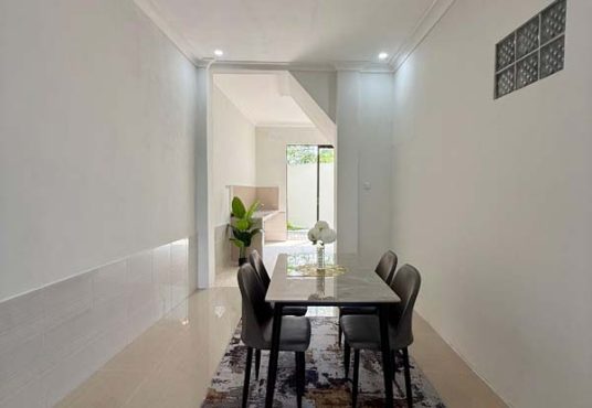 Rumah 2 lantai view sawah di Jalan Parangtritis KM 5 Bangunharjo Sewon Bantul