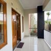Rumah 2 lantai Semi Furnished Tanah Luas Tamanmartani dekat Exit Tol Purwomartani