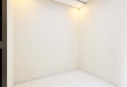 Rumah Mewah Desain Klasik Mediteran Modern Utara Jogja Bay