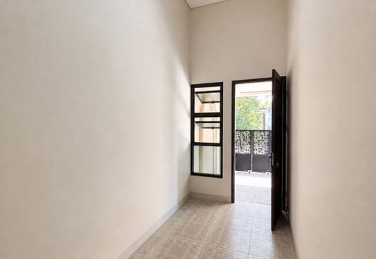 Rumah Mewah Desain Klasik Mediteran Modern Utara Jogja Bay