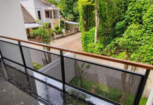 Rumah Baru 2Lantai Kontemporer Jakal km 13 Dekat Kampus UII