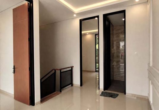 Rumah Baru 2Lantai Kontemporer Jakal km 13 Dekat Kampus UII