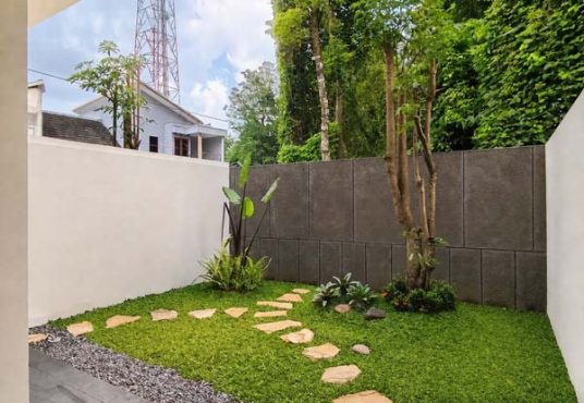 Rumah Baru 2Lantai Kontemporer Jakal km 13 Dekat Kampus UII