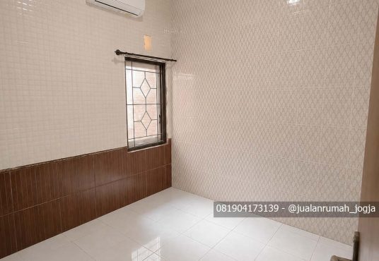 Rumah Cantik Siap Huni dalam Perumahan Cluster di Condongcatur