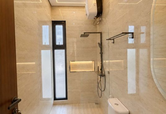 Bumi Sentosa 2 - Dijual Rumah 2 Lantai Baru Full Furnished Dekat SD Model