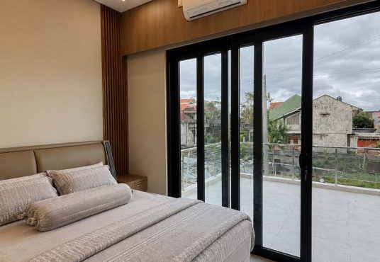 Bumi Sentosa 2 - Dijual Rumah 2 Lantai Baru Full Furnished Dekat SD Model
