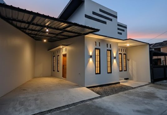 Rumah baru minimalis modern siap huni di Perumahan Citra Wedomartani