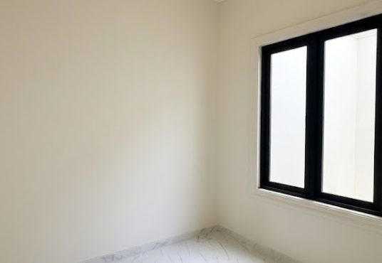 Rumah Baru Mewah American Classic Modern 2 Lantai di Tajem Wedomartani