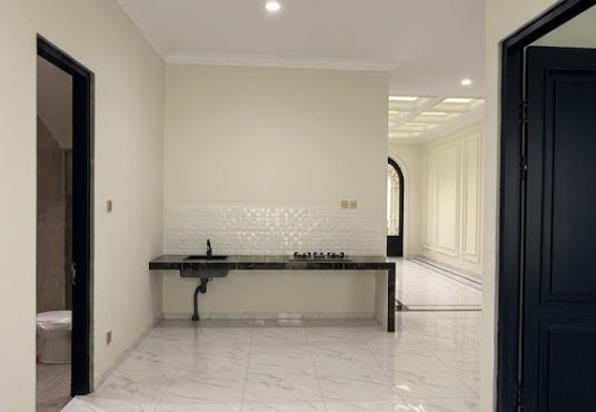 Rumah Baru Mewah American Classic Modern 2 Lantai di Tajem Wedomartani