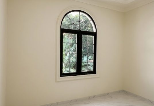 Rumah Baru Mewah American Classic Modern 2 Lantai di Tajem Wedomartani