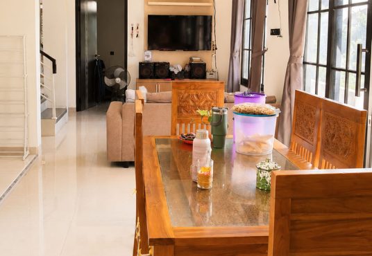 Rumah 2 Lantai Siap Huni Lingkungan Cluster Unit Pojok di Potorono
