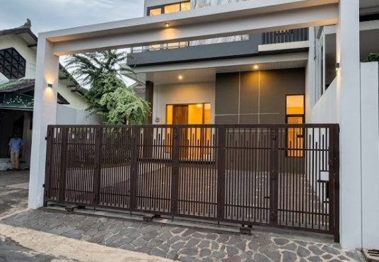 Rumah Premium 2 Lantai Semi Furnished di Jalan Kaliurang Km 7 Dekat UGM