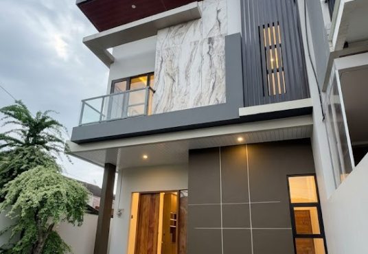Rumah Premium 2 Lantai Semi Furnished di Jalan Kaliurang Km 7 Dekat UGM