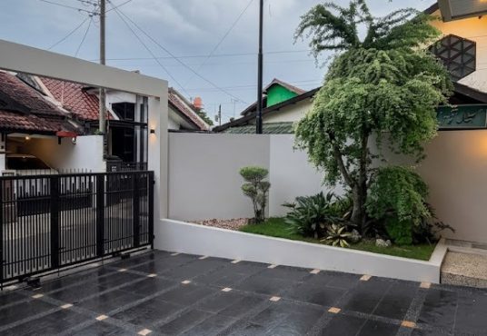 Rumah Premium 2 Lantai Semi Furnished di Jalan Kaliurang Km 7 Dekat UGM