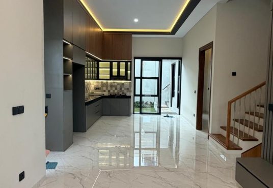 Rumah Premium 2 Lantai Semi Furnished di Jalan Kaliurang Km 7 Dekat UGM