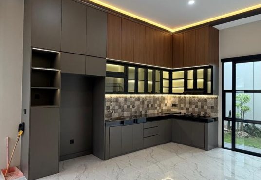 Rumah Premium 2 Lantai Semi Furnished di Jalan Kaliurang Km 7 Dekat UGM