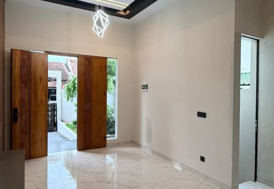 Rumah Premium 2 Lantai Semi Furnished di Jalan Kaliurang Km 7 Dekat UGM