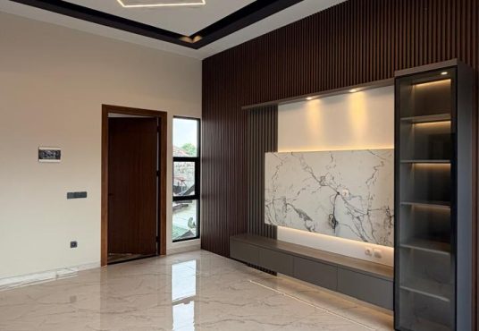 Rumah Premium 2 Lantai Semi Furnished di Jalan Kaliurang Km 7 Dekat UGM