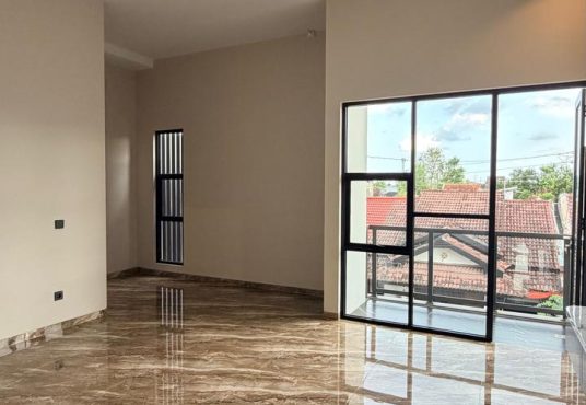 Rumah Premium 2 Lantai Semi Furnished di Jalan Kaliurang Km 7 Dekat UGM