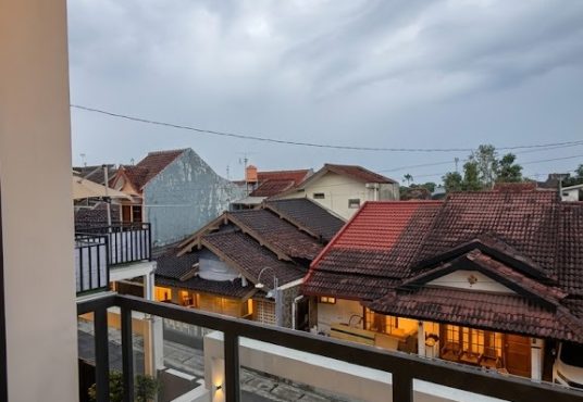 Rumah Premium 2 Lantai Semi Furnished di Jalan Kaliurang Km 7 Dekat UGM
