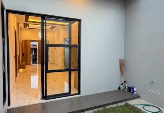 Rumah Premium 2 Lantai Semi Furnished di Jalan Kaliurang Km 7 Dekat UGM