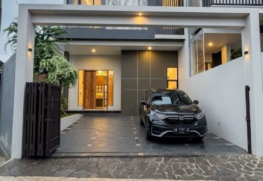 Rumah Premium 2 Lantai Semi Furnished di Jalan Kaliurang Km 7 Dekat UGM