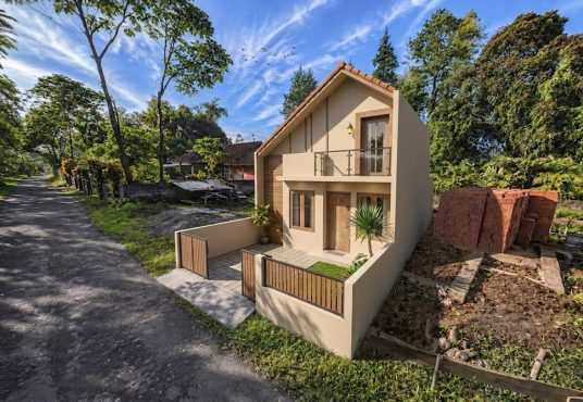 Rumah 2 Lantai Mezanin Pesona Annora Kadisobo Turi Sleman