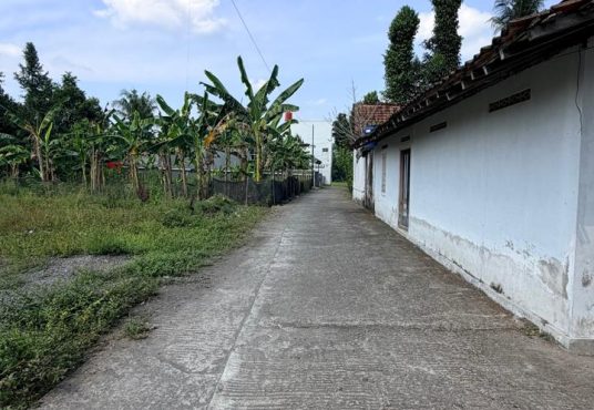 Tanah Cantik SHM Pekarangan dalam Cluster 4 Unit di Cebongan Sleman