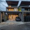 Rumah Modern Kontemporer 2 Lantai Lingkungan Premium dekat Hotel Hyatt