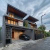 Rumah Modern Kontemporer 2 Lantai Lingkungan Premium dekat Hotel Hyatt