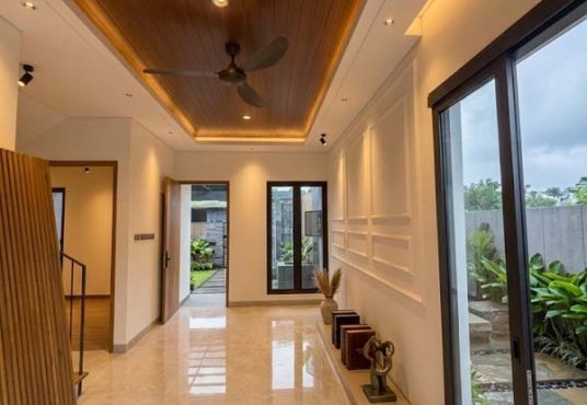 Rumah Modern Kontemporer 2 Lantai Lingkungan Premium dekat Hotel Hyatt