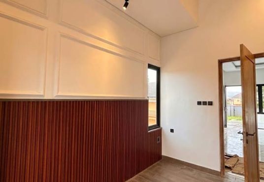 Rumah Modern Kontemporer 2 Lantai Lingkungan Premium dekat Hotel Hyatt