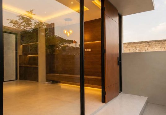 Rumah 2 lantai Modern Full Furnished dekat Candi Sambisari Purwomartani