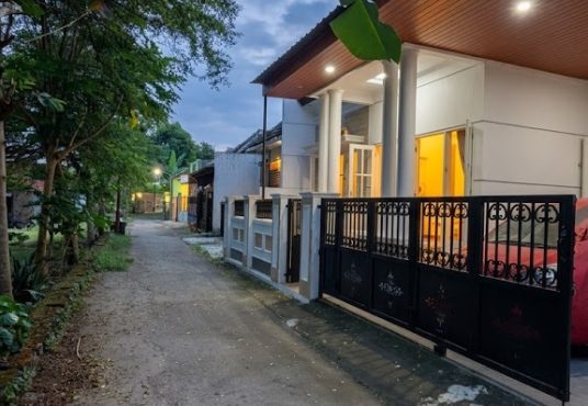 Rumah Cantik Klasik Modern Furnished Di Sumberadi Mlati Sleman