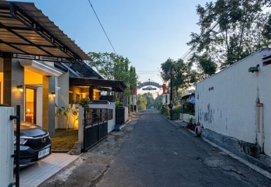 Rumah Cantik Limasan Modern Lokasi Strategis Tepi Jalan Di Tajem Maguwo