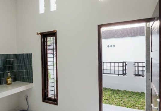 Rumah Cantik Limasan Modern Lokasi Strategis Tepi Jalan Di Tajem Maguwo