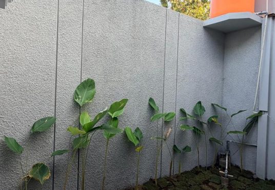 Rumah Cantik Limasan Modern Lokasi Strategis Tepi Jalan Di Tajem Maguwo