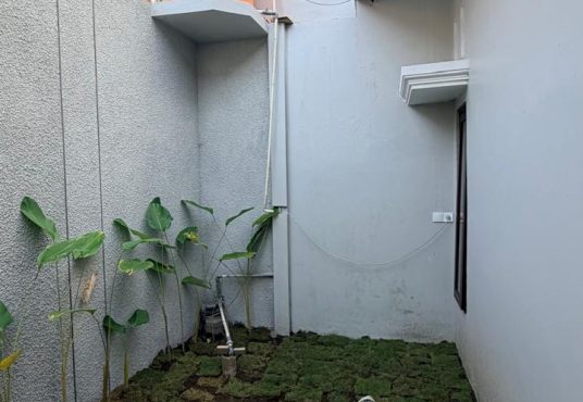 Rumah Cantik Limasan Modern Lokasi Strategis Tepi Jalan Di Tajem Maguwo