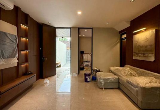 Rumah Kontemporer Modern 2 Lantai Full Furnished Private Pool Di Jalan Kaliurang Km 10