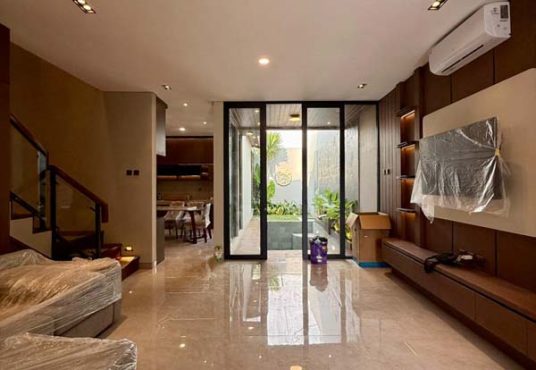 Rumah Kontemporer Modern 2 Lantai Full Furnished Private Pool Di Jalan Kaliurang Km 10