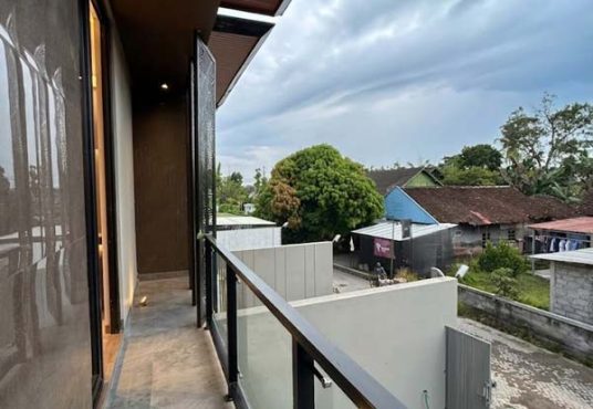 Rumah Kontemporer Modern 2 Lantai Full Furnished Private Pool Di Jalan Kaliurang Km 10