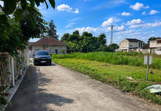 Tanah Cantik SHM Pekarangan Lingkungan Padat Pendatang Dekat Jalan Tajem