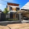 Rumah Mewah 2 Lantai Modern dekat ke kota dan Kampus PGRI