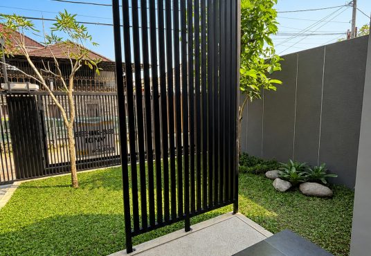 Rumah Mewah 2 Lantai Modern dekat ke kota dan Kampus PGRI