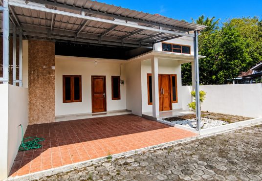 Rumah Minimalis Dalam Cluster Timur Kampus UII Kaliurang
