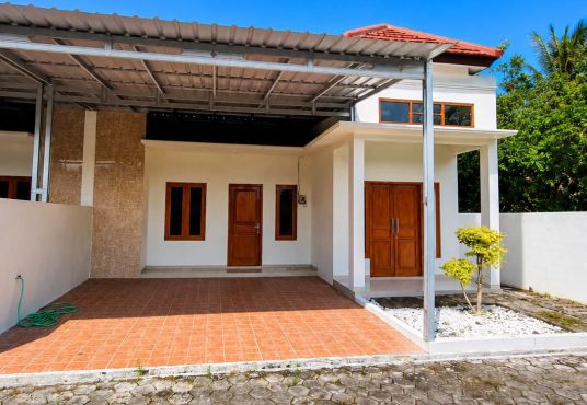 Rumah Minimalis Dalam Cluster Timur Kampus UII Kaliurang