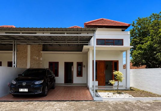 Rumah Minimalis Dalam Cluster Timur Kampus UII Kaliurang