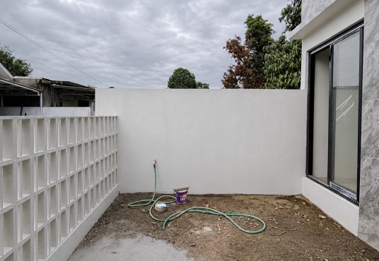 Rumah Cantik Modern Kekinian 2 Unit Di Jalan Kaliurang Km. 13,5 Ngaglik Sleman