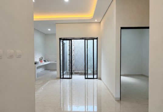 Rumah Cantik Modern Kekinian 2 Unit Di Jalan Kaliurang Km. 13,5 Ngaglik Sleman