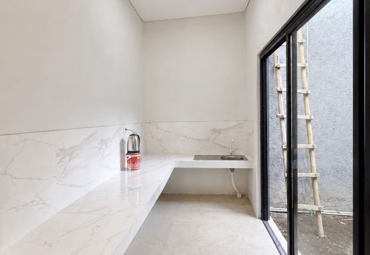 Rumah Cantik Modern Kekinian 2 Unit Di Jalan Kaliurang Km. 13,5 Ngaglik Sleman